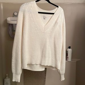 Knit long sleeve sweater